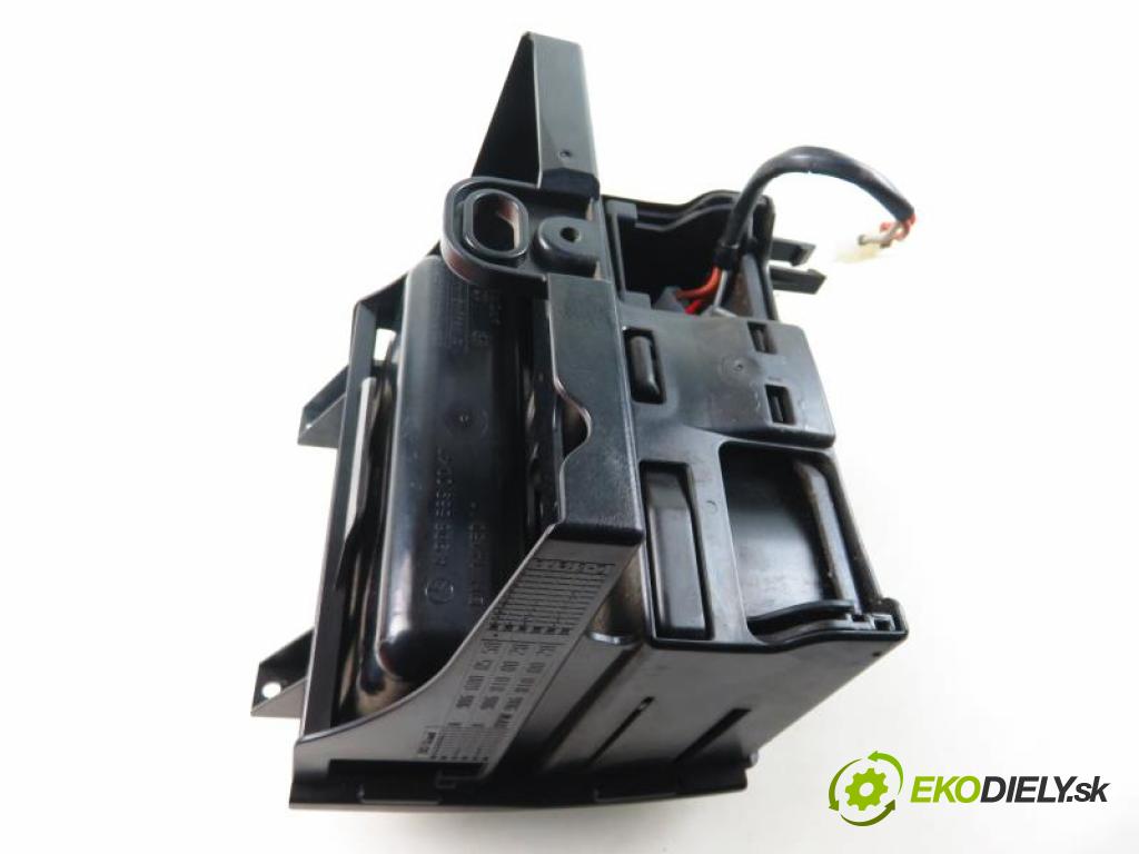 MERCEDES BENZ SPRINTER II 3-t (906) 209 CDI (906.611,906.613) OM 646.984 manual 6 stupňová 65 kW 88 km  popelník A9066800558/A9068100028/A9066890047 (Popelníky)