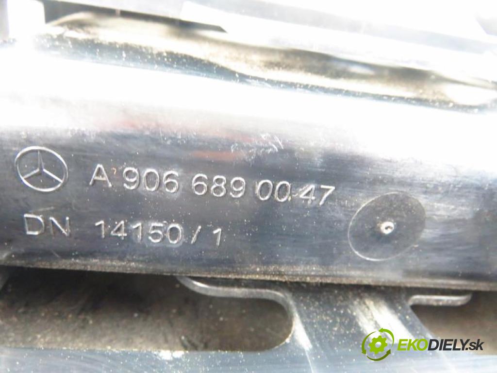 MERCEDES BENZ SPRINTER II 3-t (906) 209 CDI (906.611,906.613) OM 646.984 manual 6 stupňová 65 kW 88 km  popelník A9066800558/A9068100028/A9066890047 (Popelníky)