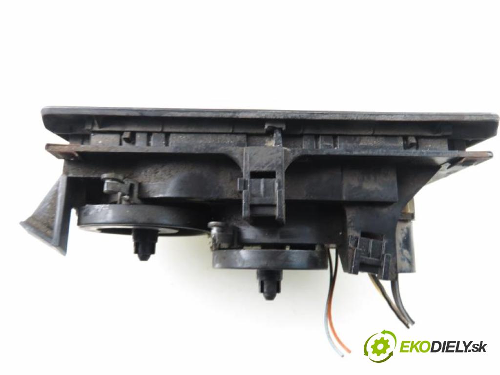 VW POLO II 1.4 D 1W manual 5 stupňová 35 kW 48 km  Panel kúrenia 867819045A (Prepínače, spínače, tlačidlá a ovládače kúrenia)