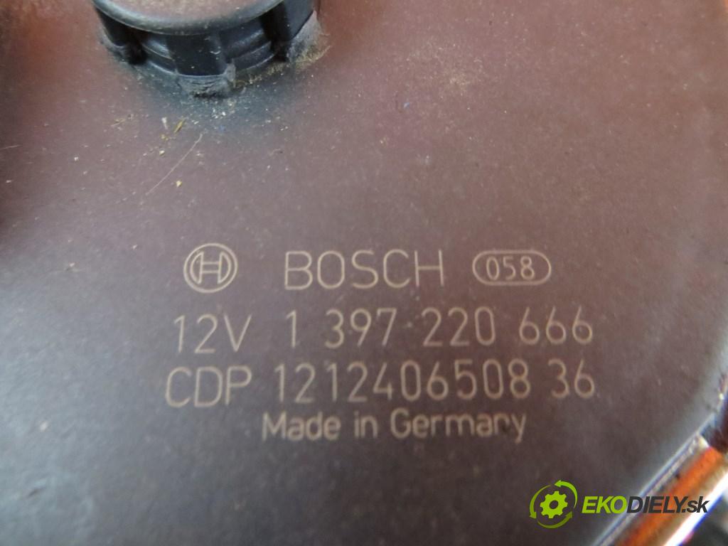 MERCEDES BENZ C W204 C 180 CGI (204.049) M 271.820   115 kW 156 km  mechanismus / motorek stěračů 3397021440 BOSCH , 1397220666 BOSCH (Ostatní)