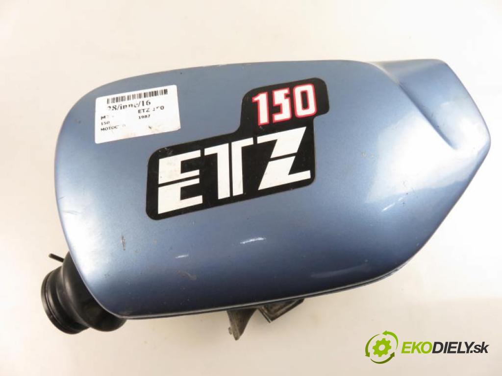 MZ ETZ 150 150  manual 5 - stupňová 10 kW 12 km  obal filtra vzduchu  (Kryty filtrů)