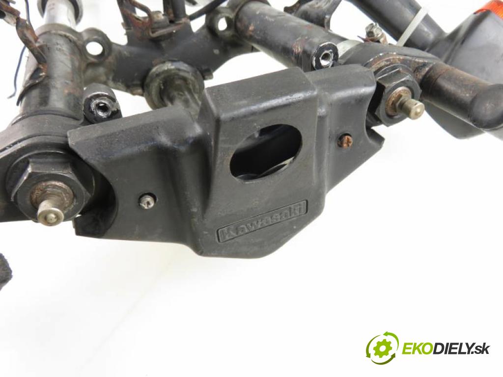 KAWASAKI GPZ 305 Belt Drive(EX305A) 305  manual 6 stupňová 20 kW 27 km  - do