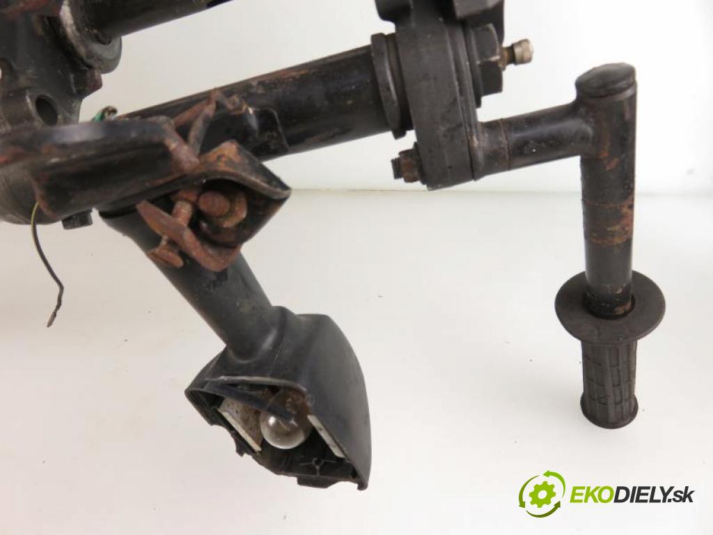 KAWASAKI GPZ 305 Belt Drive(EX305A) 305  manual 6 stupňová 20 kW 27 km  - do