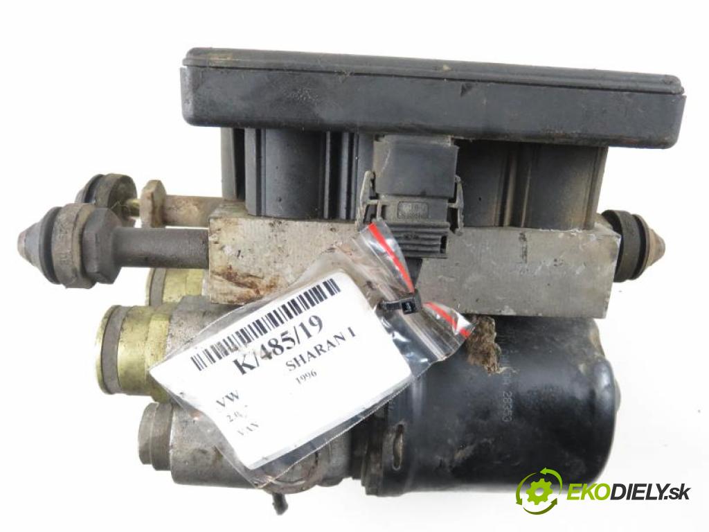 VW SHARAN I 2.0 ATM, ADY manual 5 stupňová 85 kW 115 km  Pumpa ABS 7M0907379/7M0614111B/95VW2L580CA (Ostatné)