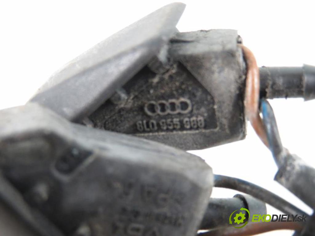 VW GOLF IV 4 1.6 AEH, APF, AKL manual 5 stupňová 74 kW 100 km  ostřikovač ostřikovače 8L0955988 (Ostatní)