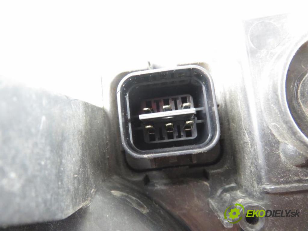 KIA CERATO 1.5 CRDI D4FA manual 5 stupňová 75 kW 102 km  Svetlo PP  (Svetlá predné)