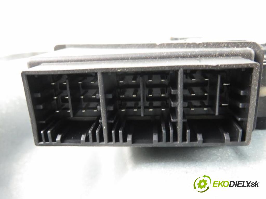 VW POLO IV (9N) 1.2 12V AZQ, BME manual 5 stupňová 47 kW 64 km  mechanismus oken 6Q4837755/6Q0837751/6Q2959802A