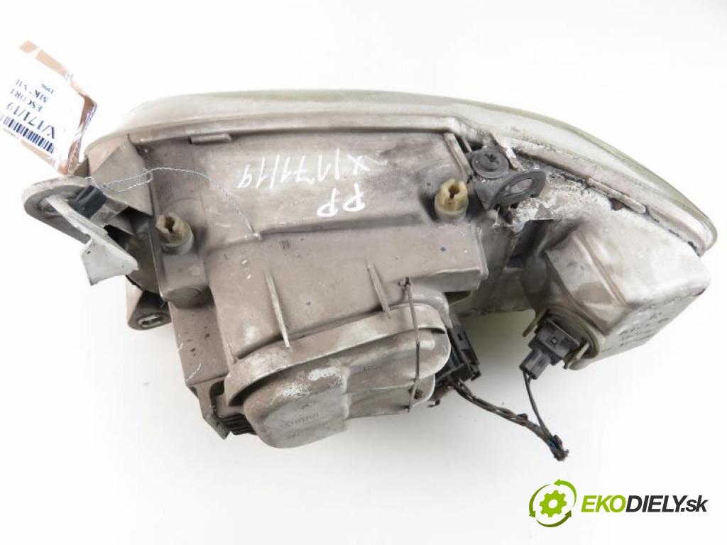 FORD ESCORT MK7 VII HB 1996 1,40 Lampy przednie 1391,00 Svetlo PP