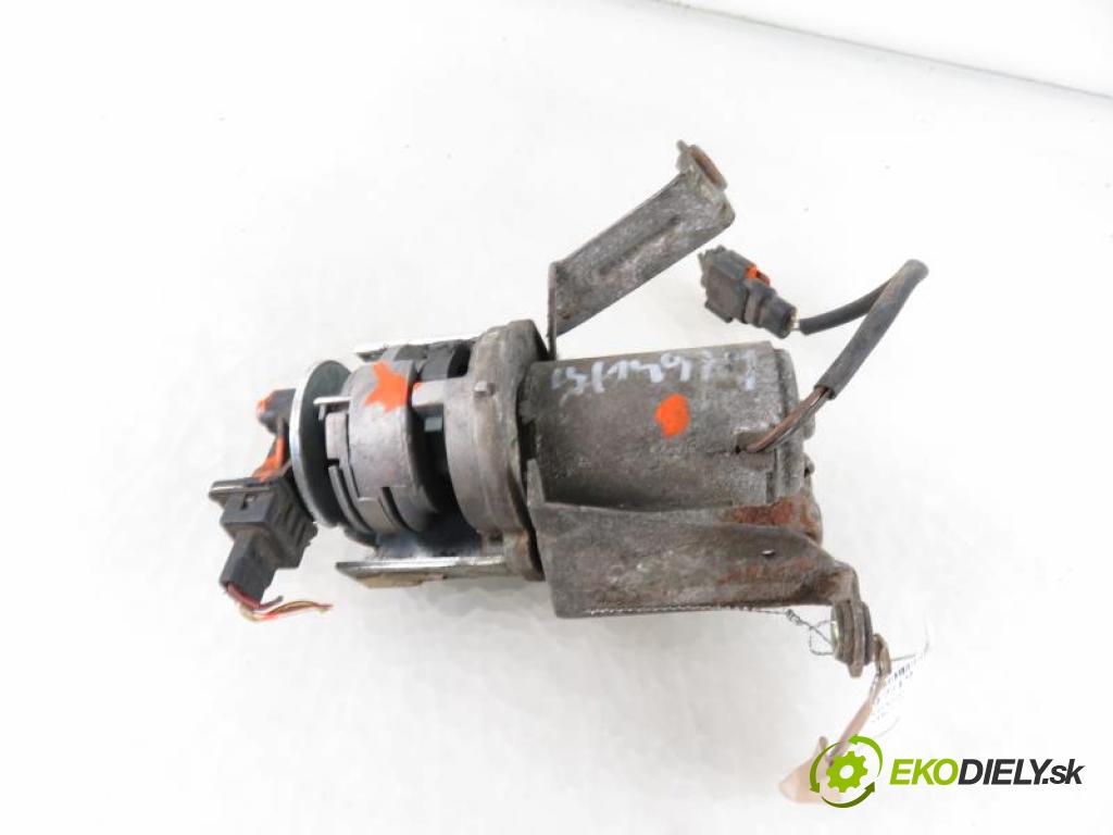 FORD MONDEO MK2 II KOMBI 1997 2,50 Pozostałe 2544,00 motorek tempomatu 0130009016;93BB9U558AH;0205005004