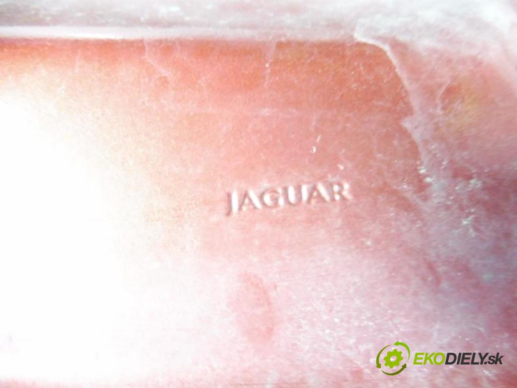 JAGUAR XF (X250) SEDAN 2010 375,00 5.0 Kompressor 5000,00 kapota