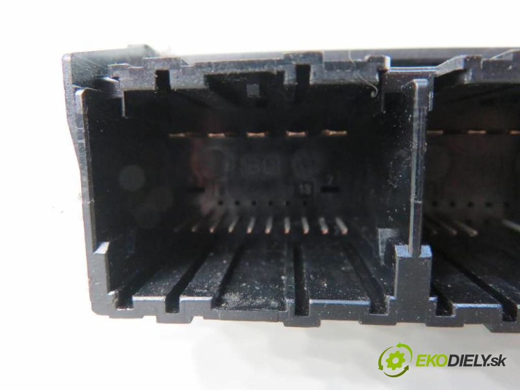 FORD FOCUS MK1 FL HB 2001 1,80 Moduły komfortu 1753,00 MODUL komfortu 1S7T15K600FA;5WK48730ABF