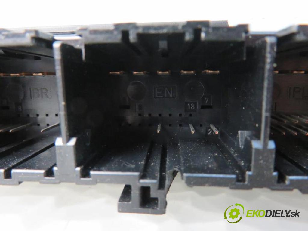 FORD FOCUS MK1 FL HB 2001 1,80 Moduły komfortu 1753,00 MODUL komfortu 1S7T15K600FA;5WK48730ABF