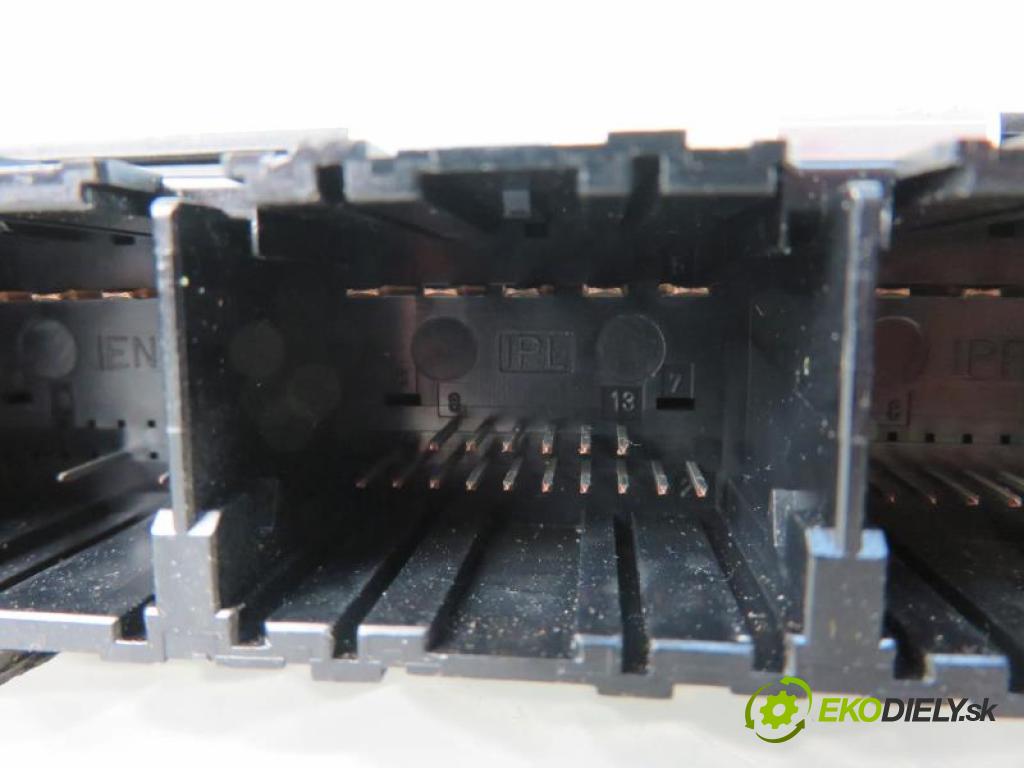 FORD FOCUS MK1 FL HB 2001 1,80 Moduły komfortu 1753,00 MODUL komfortu 1S7T15K600FA;5WK48730ABF