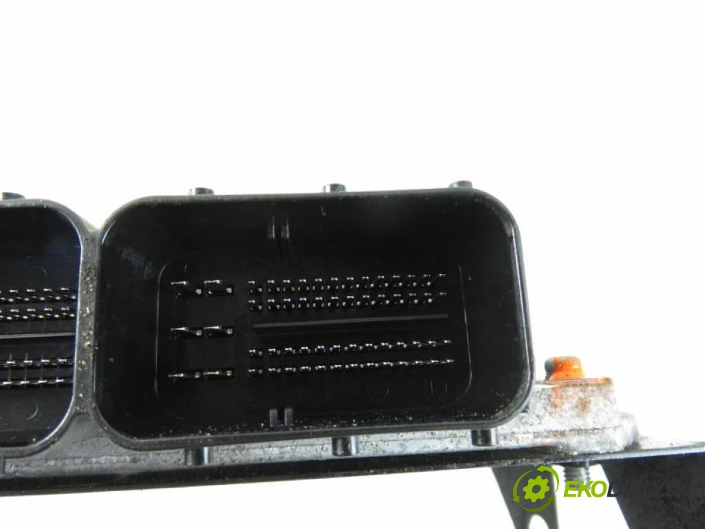 MITSUBISHI ASX (GA_W_) SUV 2013 1798,00 Sterowniki silnika 1798,00 Riadiaca jednotka Motor 4N13;2757002962;1860C107