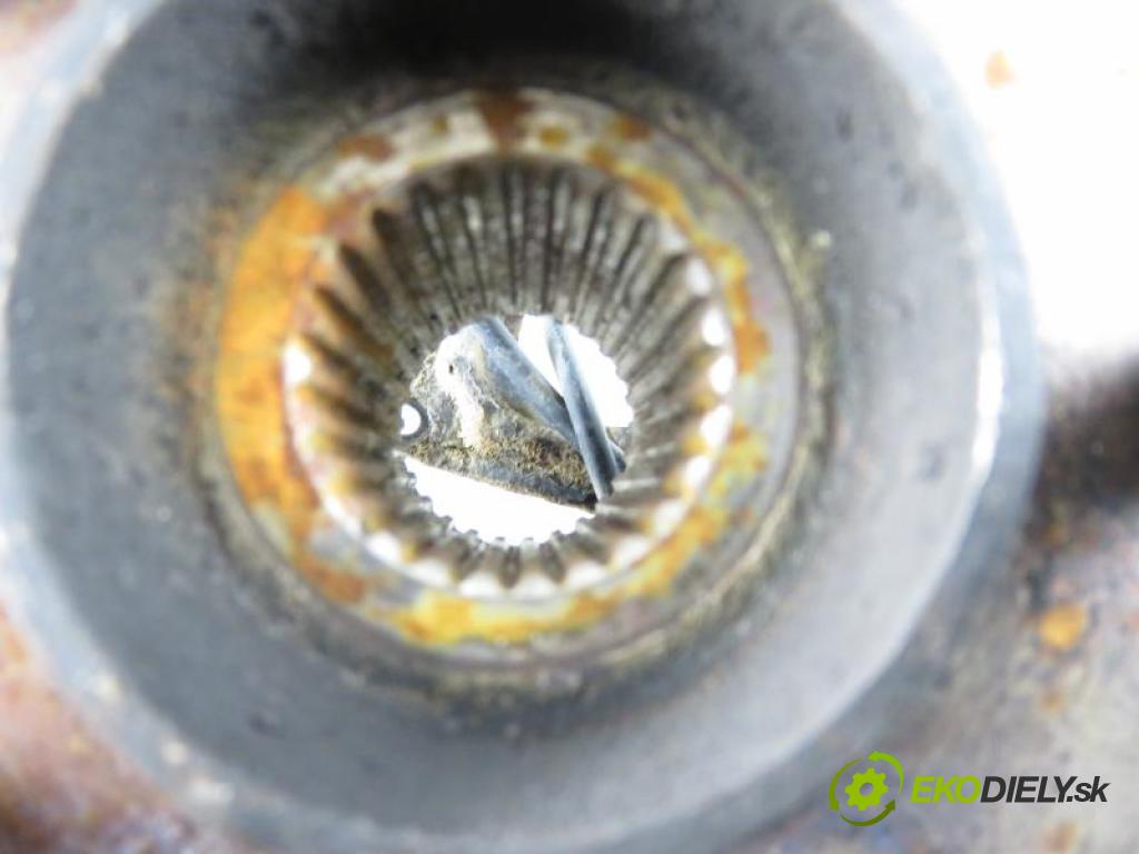 TOYOTA AVENSIS I (T22) KOMBI 1999 1,60 Zwrotnice 1587,00 náboj LP ABS