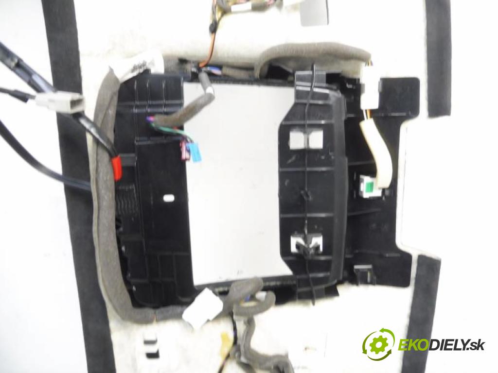 INFINITI QX30 HB 2018 2,00 Podsufitki 1991,00 Stropný tapacír A064504 (Stropné tapacíre)