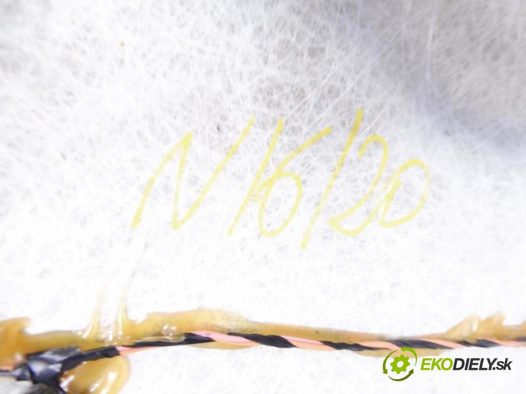 INFINITI Q30 HB 2017 2,00 Podsufitki 1991,00 Stropný tapacír  (Stropné tapacíre)