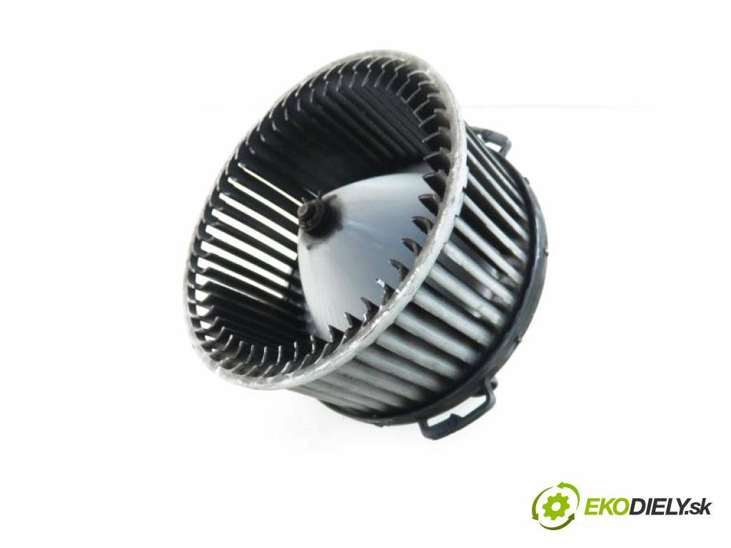 MAZDA 3 I  BK HB 2005 1,60 Dmuchawy 1560,00 Ventilátor vetráku HB111BN7N02;8940000270