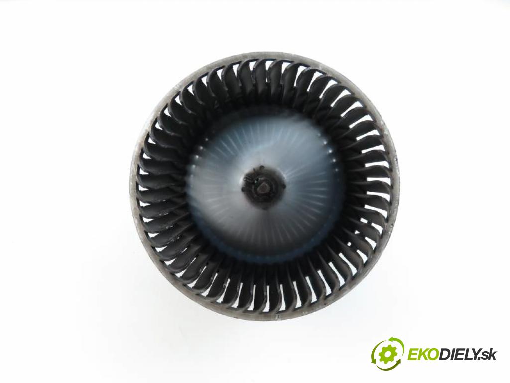 MAZDA 3 I  BK HB 2005 1,60 Dmuchawy 1560,00 Ventilátor vetráku HB111BN7N02;8940000270
