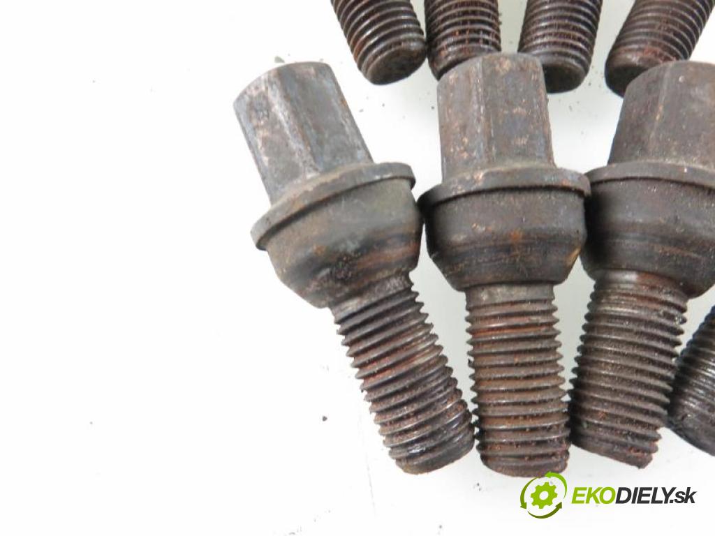 KIA RIO I KOMBI 2000 72,00 1.5 16V 1493,00 skrutky KOLA: 