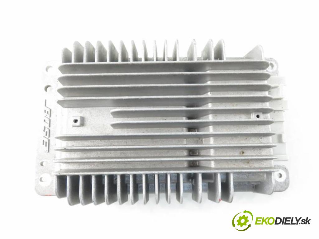 HUMMER HUMMER H2 SUV 2005 5967,00 Wzmacniacze 5967,00 Zosilňovač 10396940 (Zosilňovače)