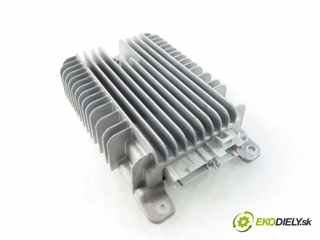 HUMMER HUMMER H2 SUV 2005 5967,00 Wzmacniacze 5967,00 Zosilňovač 10396940 (Zosilňovače)