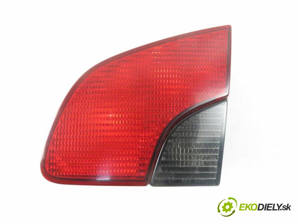 PEUGEOT 406 Break (8E/F) KOMBI 1998 1905,00 Lampy tylne 1905,00 světlo pravé zadní kufr