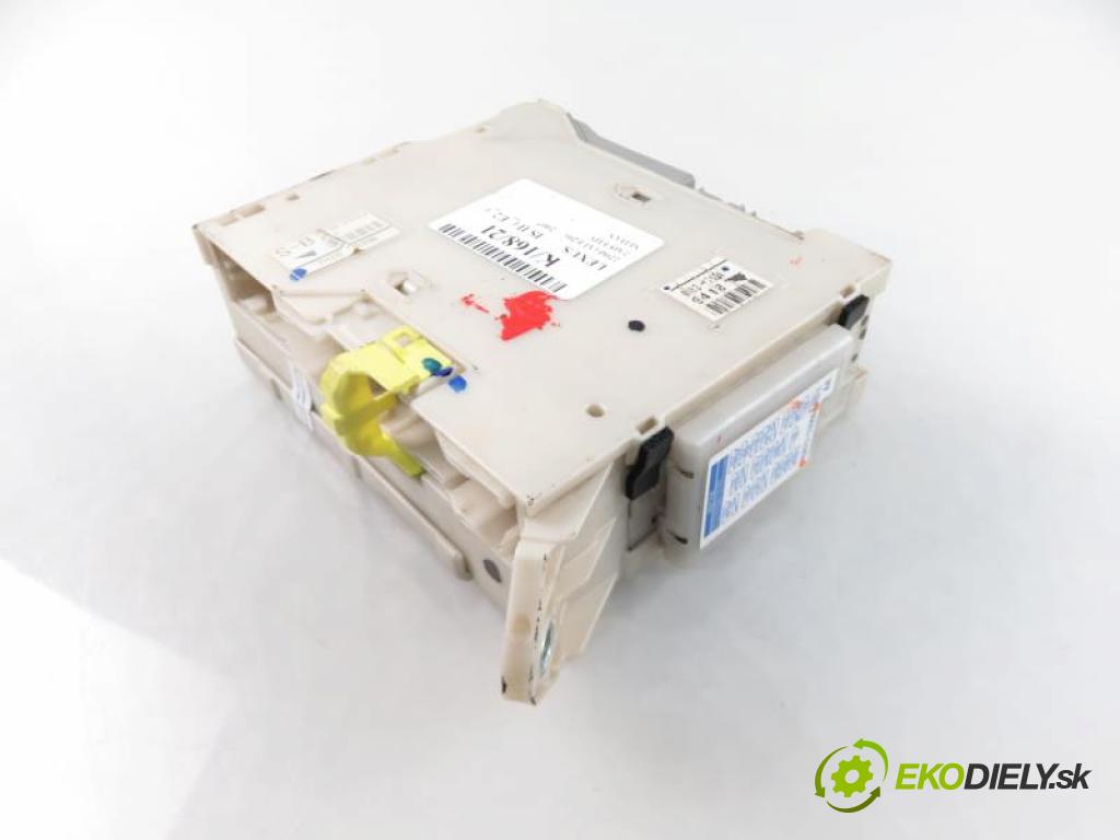 LEXUS IS II (_E2_) SEDAN 2007 2231,00 Moduły komfortu 2231,00 MODUL komfortu 8273053050;8267253060