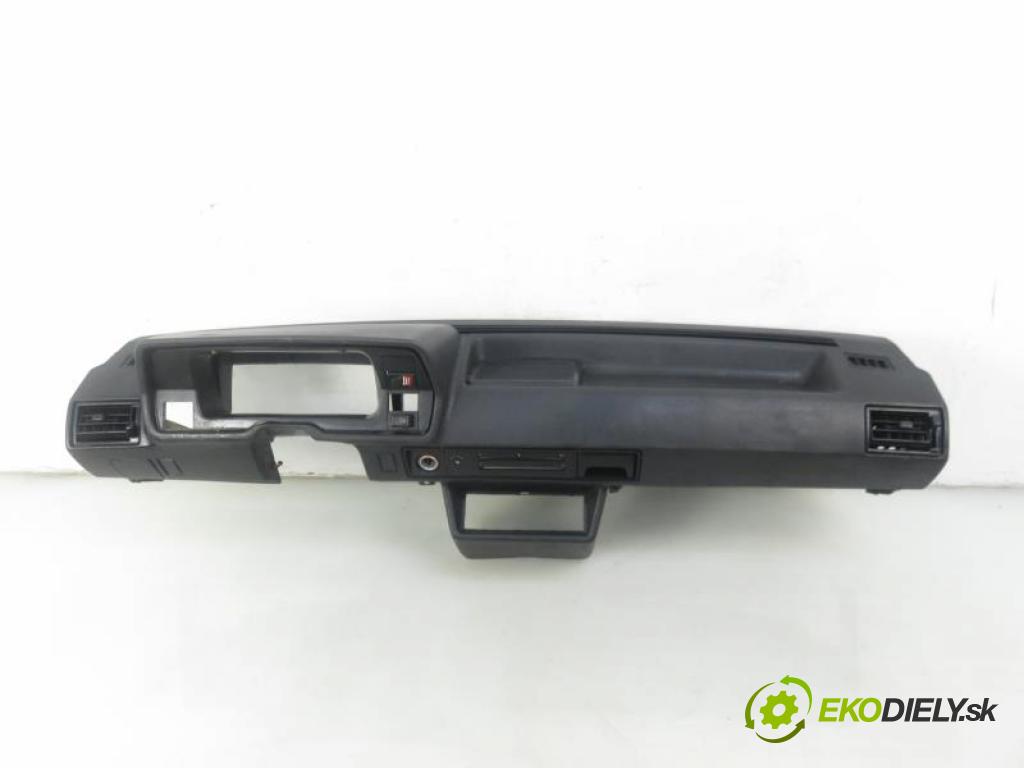 VW POLO (86C, 80) HB 1986 1272,00 Deski rozdzielcze, konsole 1272,00 doska 867857075;867857007A;867857053A