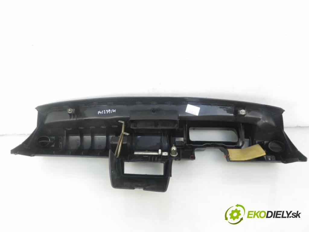VW POLO (86C, 80) HB 1986 1272,00 Deski rozdzielcze, konsole 1272,00 doska 867857075;867857007A;867857053A