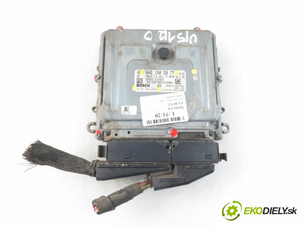 MERCEDES-BENZ KLASA GL (X164) SUV 2007 2987,00 Sterowniki silnika 2987,00 Riadiaca jednotka Motor 6421505977; 0281013948