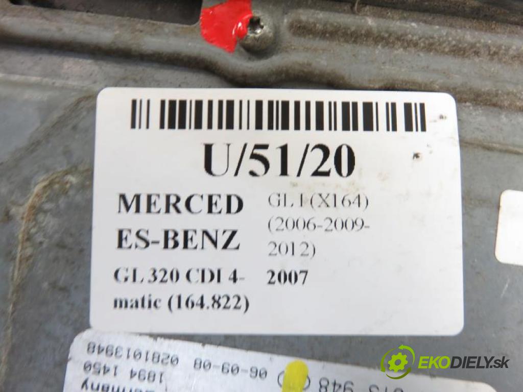 MERCEDES-BENZ KLASA GL (X164) SUV 2007 2987,00 Sterowniki silnika 2987,00 Riadiaca jednotka Motor 6421505977; 0281013948