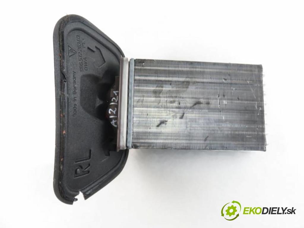 PORSCHE BOXSTER (987) ROADSTER 2007 3387,00 Nagrzewnice 3387,00 Výhrevné teleso, radiátor kúrenia vody 99657226303