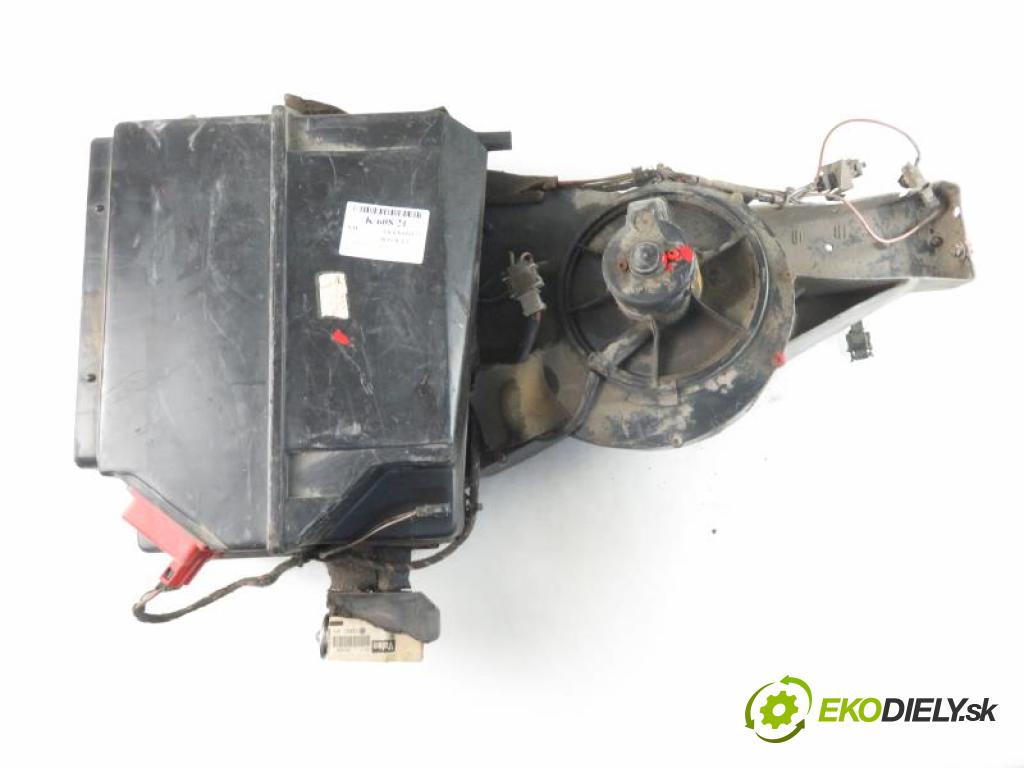 VW TRANSPORTER IV Autobus (70XB, 70XC, 7DB, 7DW, 7DK) CARAVELLE 1997 2461,00 Parowniki 2461,00 topné těleso radiátor topení klimatizace 701819021B;703820121D