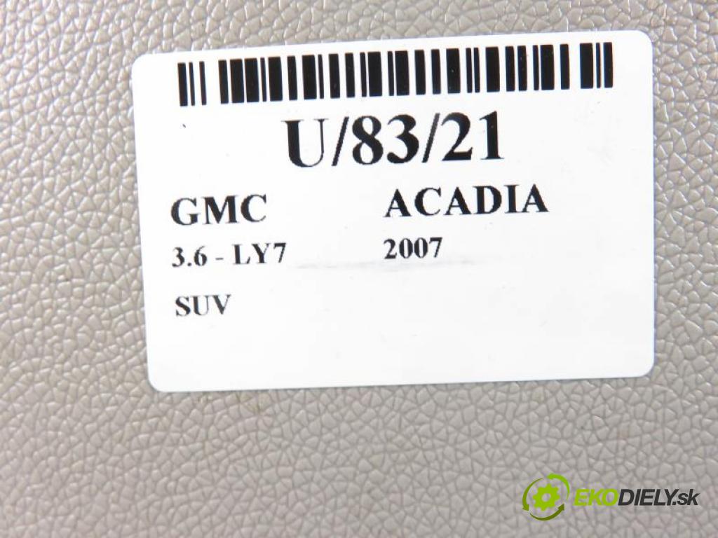 GMC ACADIA SUV 2007 3564,00 Uchwyty fabryczne 3564,00 držák na nápoje 15948608;15948609 (Úchyty)