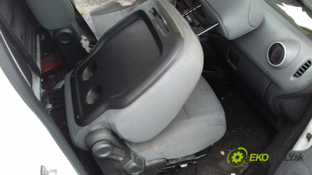 PEUGEOT PARTNER Skrzynia FURGON 2010 1560,00 Fotele, kanapy 1560,00 Sedadlo CESTUJÚCI/PP