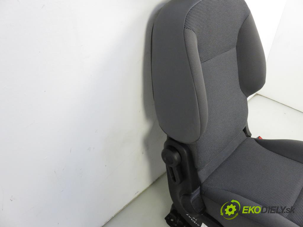 PEUGEOT PARTNER Skrzynia FURGON 2010 1560,00 Fotele, kanapy 1560,00 Sedadlo CESTUJÚCI/PP