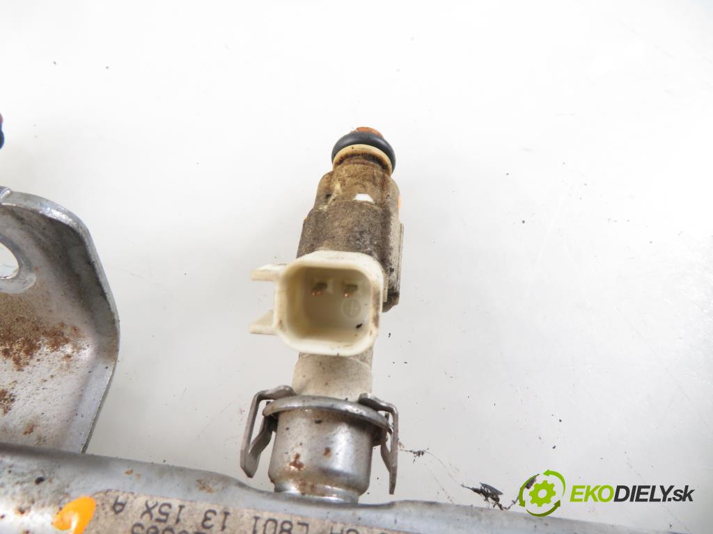 MAZDA 6 sedan (GG) SEDAN 2002 1798,00 Listwy wtryskowe 1798,00 Lišta vstrekovacia 1S7GGA;1S7G9D280DA;XL5E9F775AB (Vstrekovacie lišty)