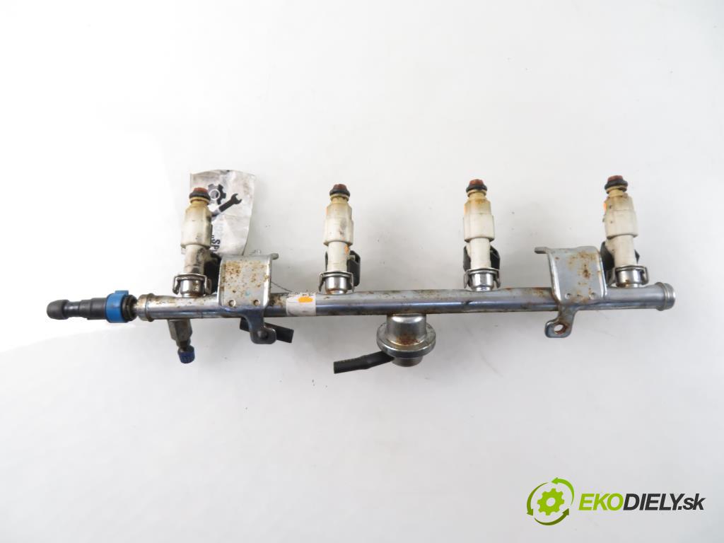 MAZDA 6 sedan (GG) SEDAN 2002 1798,00 Listwy wtryskowe 1798,00 Lišta vstrekovacia 1S7GGA;1S7G9D280DA;XL5E9F775AB (Vstrekovacie lišty)