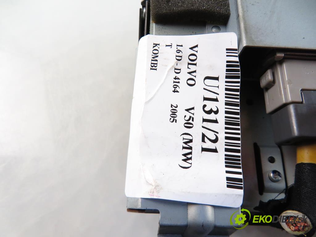 VOLVO V50 (MW) KOMBI 2005 1560,00 Liczniki, zegary 1560,00 ZOBRAZIT: 86511961