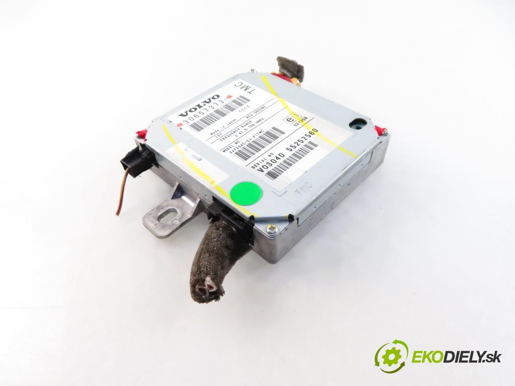 VOLVO V50 (MW) KOMBI 2005 1560,00 Wzmacniacze 1560,00 Zosilňovač 30657373 (Zosilňovače)