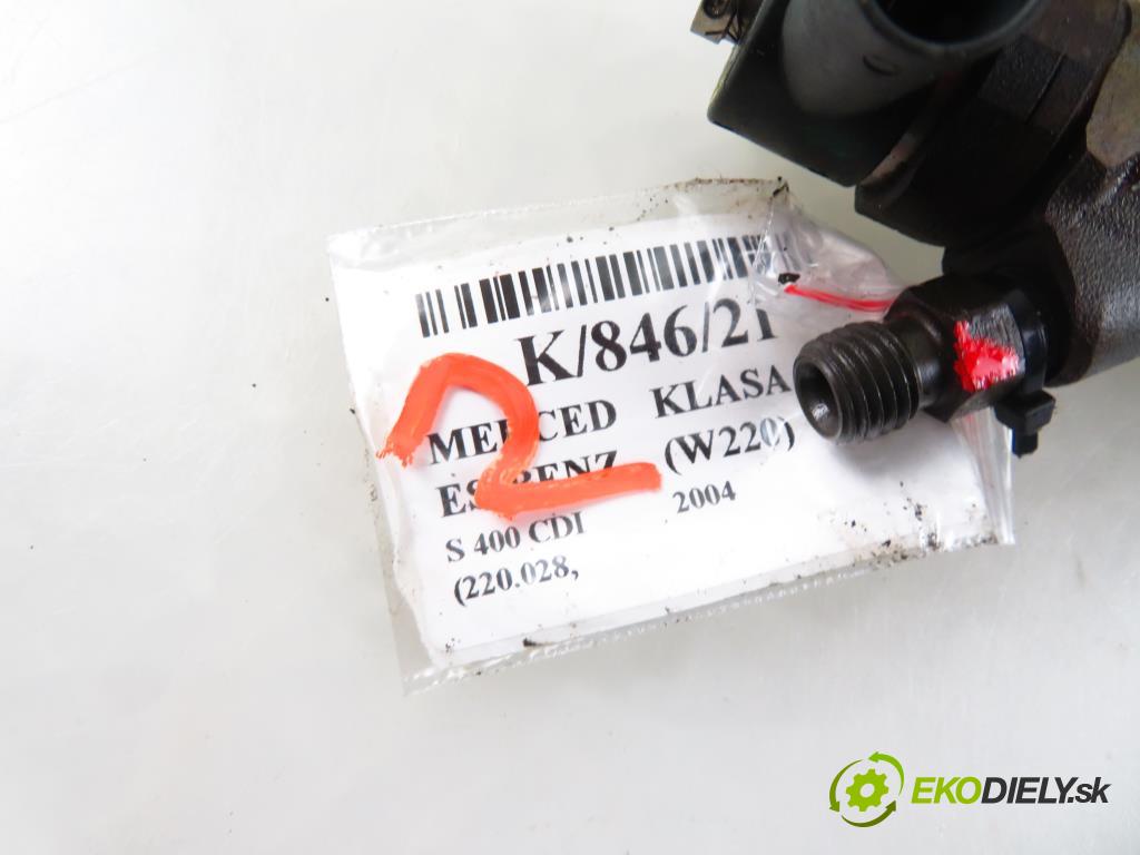 MERCEDES-BENZ KLASA S (W220) SEDAN 2004 3996,00 Wtryskiwacze 3996,00 vstrekovač 0445110208;A6280700587 (Vstrekovače)