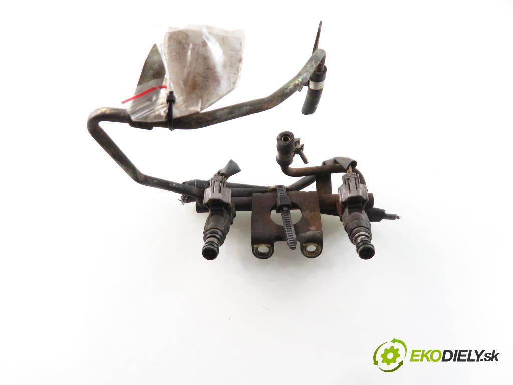 SUBARU IMPREZA kombi (GG) KOMBI 2000 1994,00 Listwy wtryskowe 1994,00 Lišta vstrekovacia 17523AA560; FBLC100 (Vstrekovacie lišty)