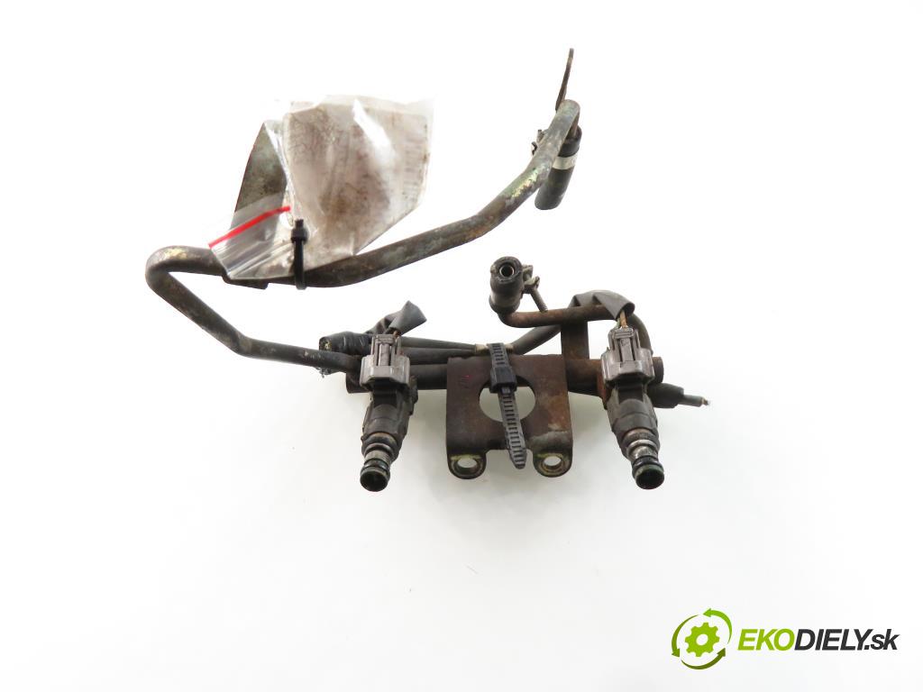 SUBARU IMPREZA kombi (GG) KOMBI 2000 1994,00 Listwy wtryskowe 1994,00 Lišta vstrekovacia 17523AA560; FBLC100 (Vstrekovacie lišty)