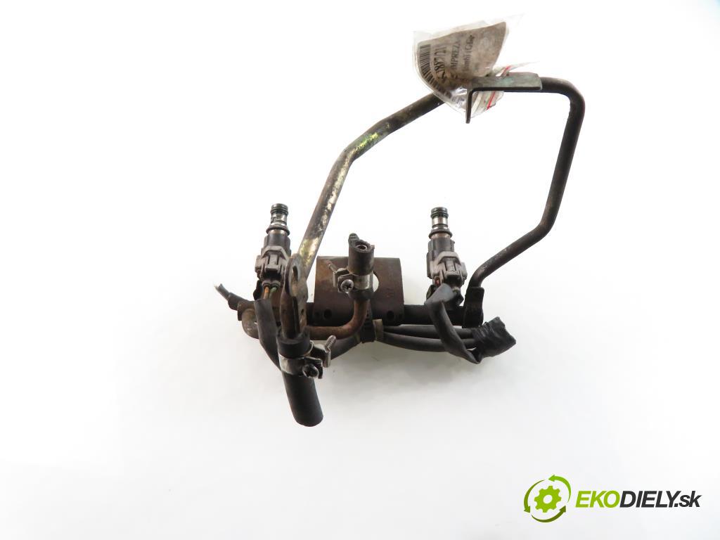 SUBARU IMPREZA kombi (GG) KOMBI 2000 1994,00 Listwy wtryskowe 1994,00 Lišta vstrekovacia 17523AA560; FBLC100 (Vstrekovacie lišty)