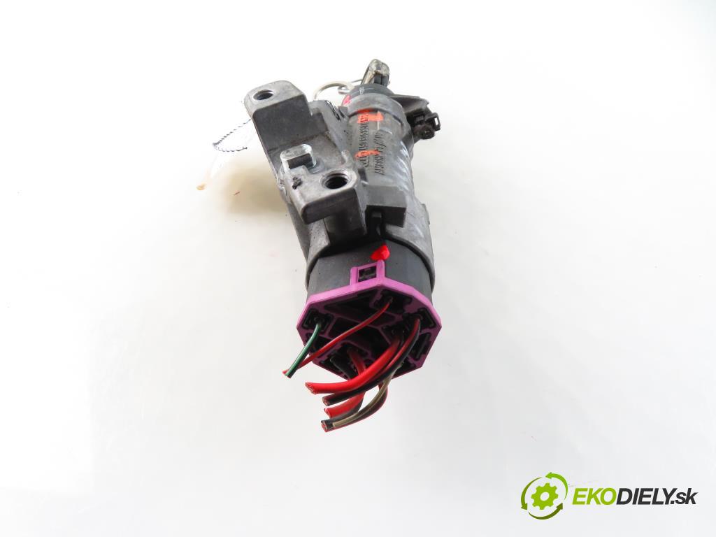 VW POLO (9N_) HB 2002 47,00 1.2 12V 64 - AZQ 1198,00 spinačka 4B0905851C (Spínacia skrinka)