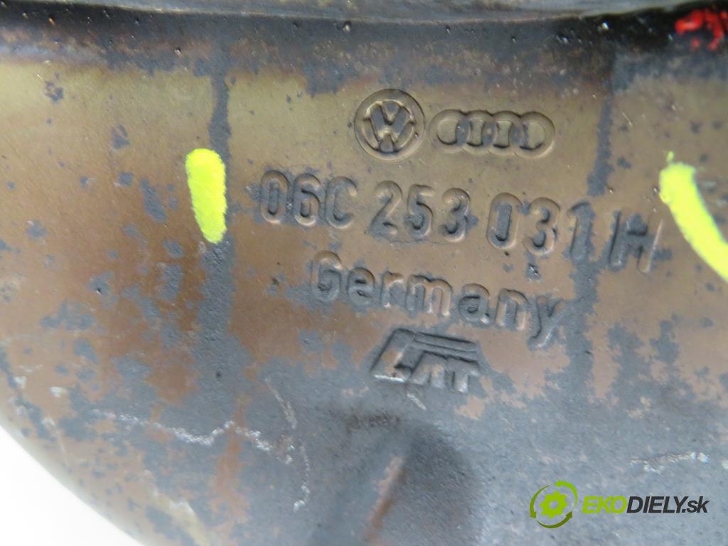 AUDI A4 (8E2, B6) SEDAN 2002 2976,00 Kolektory wydechowe 2976,00 potrubí VYČERPAT: 06C253032H (Výfukové potrubí)