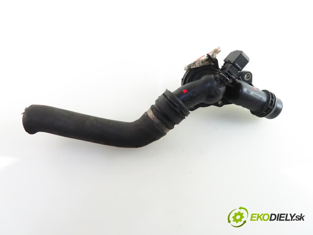 BMW 3 (E46) SEDAN 2001 2494,00 Obudowy termostatów 2494,00 obal termostatu 5482010;5447271;1436824 (Termostaty)