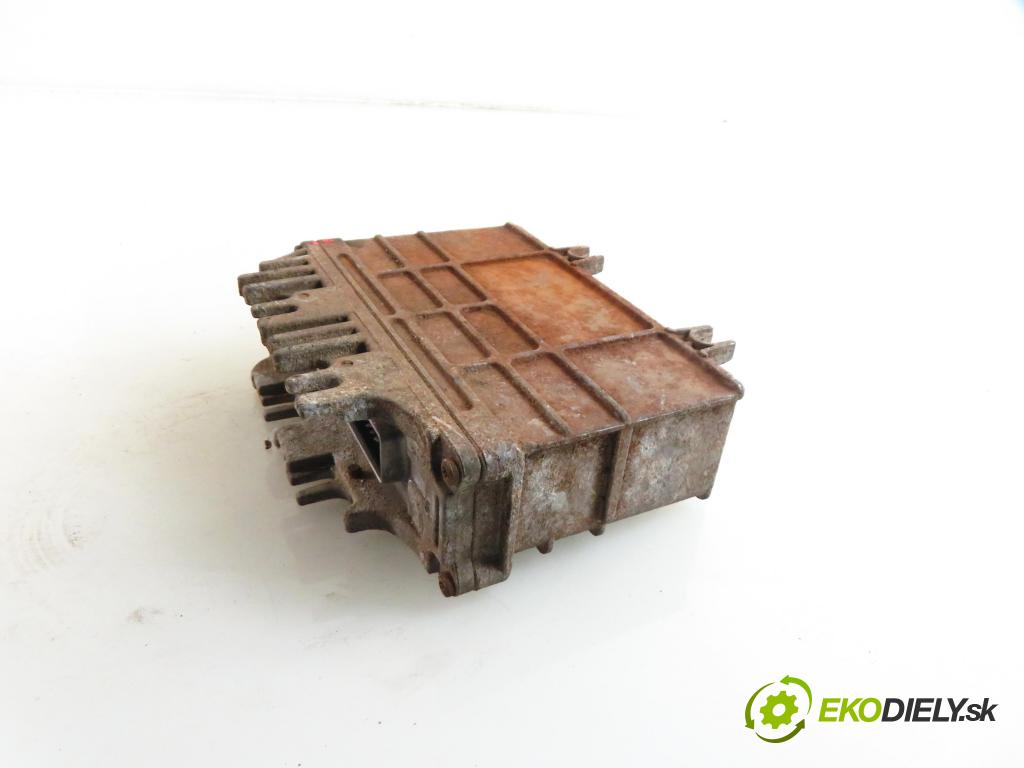 SEAT IBIZA II (6K1) HB 2001 1390,00 Sterowniki silnika 1390,00 Riadiaca jednotka Motor 6K0906026B;0261203751;0261203750