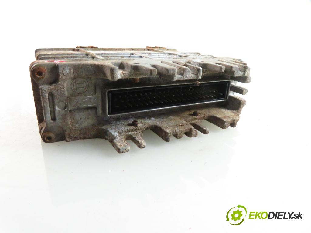 SEAT IBIZA II (6K1) HB 2001 1390,00 Sterowniki silnika 1390,00 Riadiaca jednotka Motor 6K0906026B;0261203751;0261203750